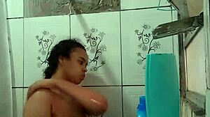 Hot Latina Shows Wet Pussy In Bath