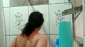 Hot Latina Shows Wet Pussy In Bath