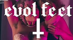 I love her armpits and wet foot fetish with Marilou and Miss Jesus