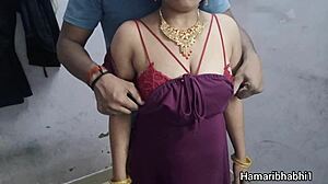 Indian desi bhabhi aishwarya fucked in hot velvet dress!