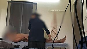 Handjob by thai girl 😏