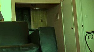 amateur mature housewife gets intense creampie orgasm