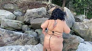 Amigas Reunite at the Beach in Public