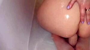 Girl With Juicy Ass Played In The Shower With Dildo And Fingering To Squirting