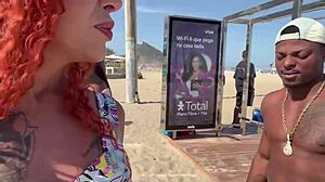 Wow, two trans viram me na praia, empurrei o mastro!