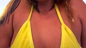 quase fui expulsa academia de frente a praia copacabana por est� treinando de biqu�ni fio dental transparente e todo molhado na buceta rosinha
