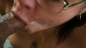 eyaculo en la cara de mi suegra?