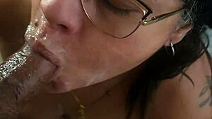 eyaculo en la cara de mi suegra?