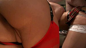 i love watching tanya james and phoenix marie fuck in this 3way