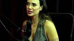 Fui abordada agresivamente, con apoyo de mi marido, no grabo con hombres y esto despertó mi bisexualidad - Taluane Boom en sheer red