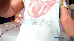 Sexy Milf With Perfect Ass Teasing