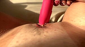 toda vez que to entediada eu bato uma siririca