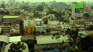 Rutina de yoga en la cama con colombiana milf muy tetona