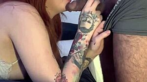 Empurrou a piroca com força na ruivinha