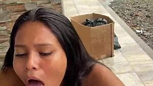 Puta Colombiana Chupa Polla En Calle Cogida Por Vecina