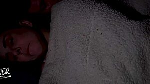 Aquela sentada gostosa rabo enorme me fode sem parar