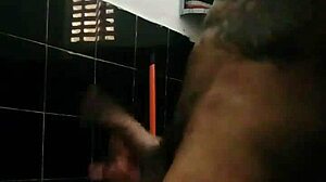 whoa check this 21cm beast stroking wild lindo aloprado style 🔥🍆