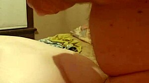 Amateur babe sucks licks fingers pussy then fucks doggystyle hard