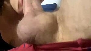 chupando o rolao do corno teases big cock hunger