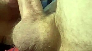 chupando o rolao do corno teases big cock hunger