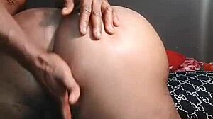 Whoa petal's shaved pussy looks so juicy in this homemade closeup update 😏🔥