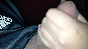 que rico ver el semen de mi novio chorreando despues de mi paja perfecta