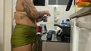 i feed hubby good so he eats my big pussy dessert after 😋