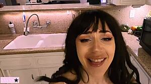 im no psycho but watch this crazy girl squirt everywhere??