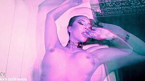 Melissa Stratton Worships Feet Before Hot Facial Cumshot