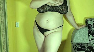 imagine this bbw milf wife begging for that super fast breeding creampie deep in her fertile pussy