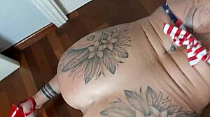 Brutalno duboko grlo je guši pre nego što kurac uništava dupu i krupne sise bodibildera