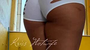 wanna see my tight shorts hugging this pussy?