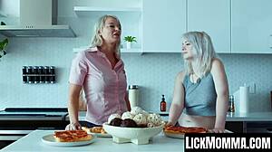 Teen Annie Archer and Stepmom London River mutually dildo fuck lick pussies taboo lesbian