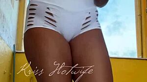 wanna see my tight shorts hugging this pussy?