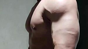 💪 strong ripped brazilian stud with huge cock ready for homemade mature action