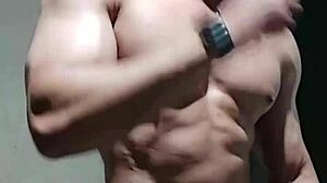 💪 strong ripped brazilian stud with huge cock ready for homemade mature action