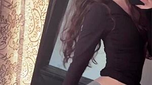 skinny yoga slut fingers shaved pussy hard in mirror closeup