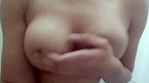 damn those perfect juicy latina boobs bounce hard