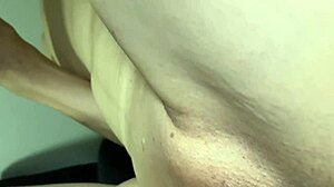 Ex- Idol's Clean Shaved Pussy in Hawaii Enjoy the View