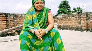 Isn't desi bhabhi fucking neighbor boys so damn hot?!