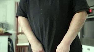 i watched chris th old man strip n rip his clothes off dirty talkin so nasty!!