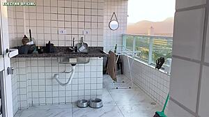 Contratei Empregada Shorts Faxina Bunda Linda N�o Segurei