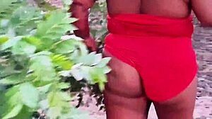 damn that evangelical neighbor's fat ass cameltoe looks hot