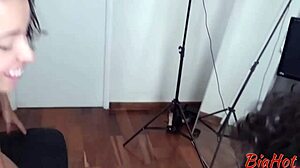 Meu namorado só ligou quando chamei minha amiga pro boquete duplo dele né?