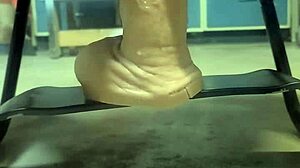 watch her bounce on that huge hankey's dildo chair 🍑🔥😩