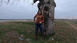 beautiful step-mom housewife shakes huge ass spreads hungry gaping pussy