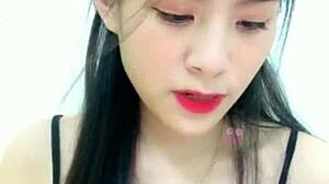 em hot korean girl goes sexy on việt webcam livestream