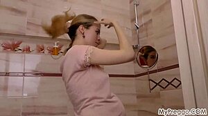Hey gorgeous anetta, finger that hairy pussy harder in the shower?