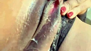 Ninfomanica Achieves Multiple Orgasms from Intense Pussy Masturbation Until Fainting