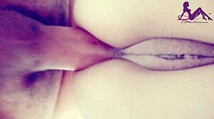 mi papa... me penetra el culo tan profundo en cuarentena... se viene adentro!! 😩🍑